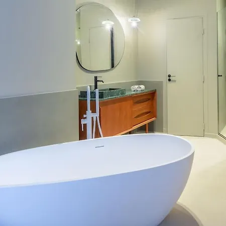 Marais - Magnificent 3br/bth Decorated With Taste Paris