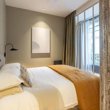 Apartment Marais - Magnificent 3br/bth Decorated With Taste *