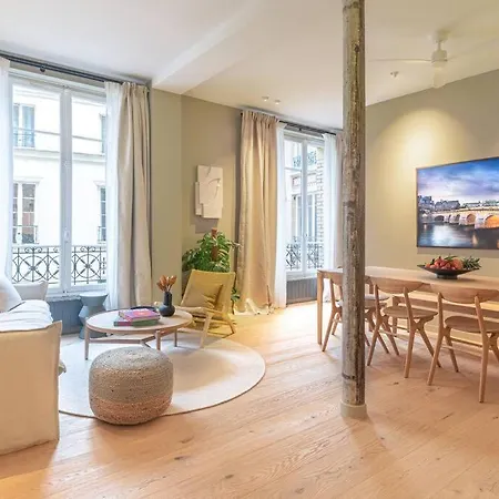 Apartment Marais - Magnificent 3br/bth Decorated With Taste