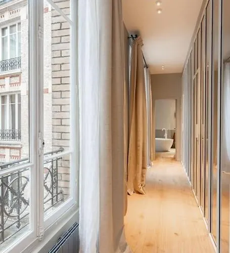 Marais - Magnificent 3br/bth Decorated With Taste Lejlighed *