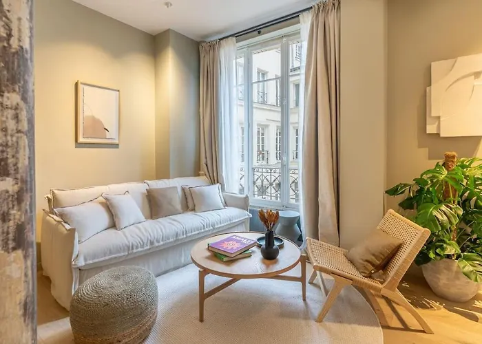 Marais - Magnificent 3br/bth Decorated With Taste Lejlighed *