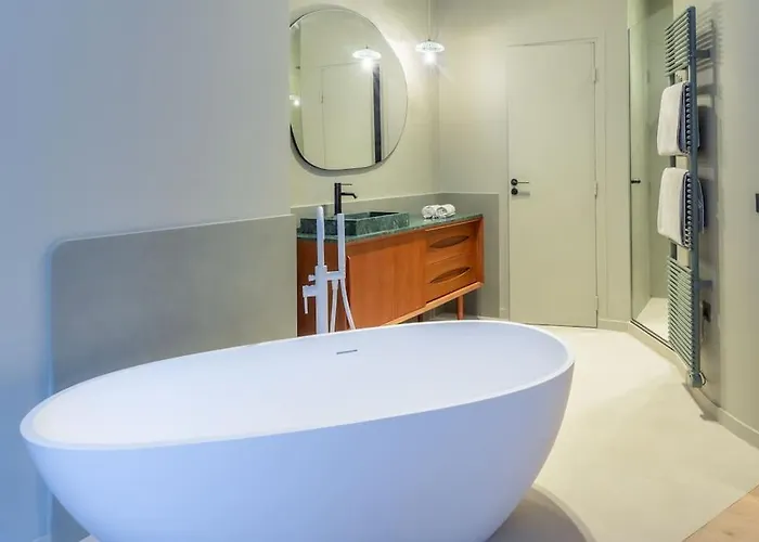 Marais - Magnificent 3br/bth Decorated With Taste Paris