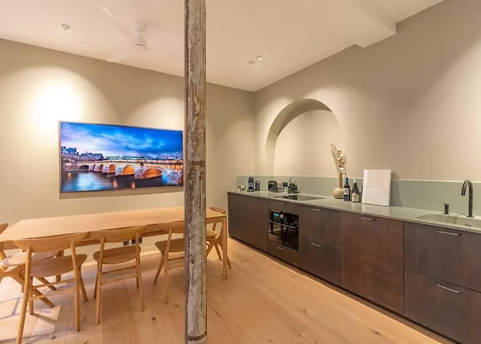 Marais - Magnificent 3br/bth Decorated With Taste Paris