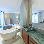 Marais - Magnificent 3br/bth Decorated With Taste *